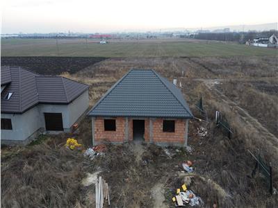 Casa de vanzare in stadiu de Rosu cu 600mp teren intravilan