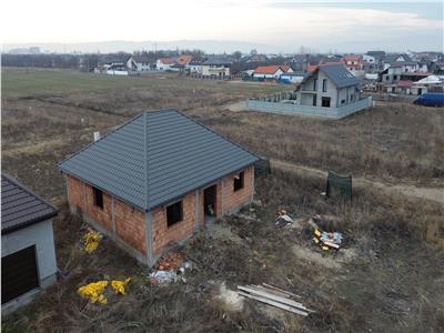 Casa de vanzare in stadiu de Rosu cu 600mp teren intravilan