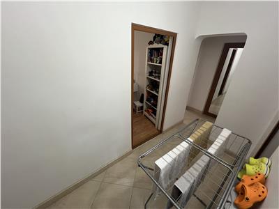 Apartament 4 camere, etaj 1, renovat, strada Pictor Nicolae Grigorescu