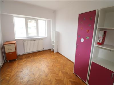 Apartament 3 camere, zona Rix Ceasu Rau, CT, etaj 8, de vanzare