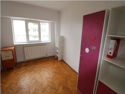 Apartament 3 camere, zona Rix Ceasu Rau, CT, etaj 8, de vanzare