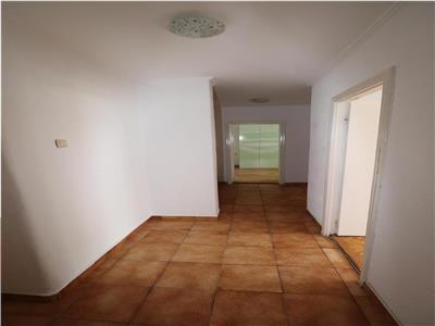 Apartament 3 camere, zona Rix Ceasu Rau, CT, etaj 8, de vanzare