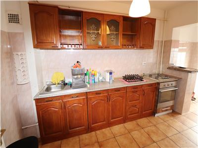 Apartament 3 camere, zona Rix- Ceasu Rau, CT, etaj 8, de vanzare