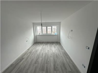 Ap 4 cam, complet renovat NOU, zona Scola nr 3, Al Vlahuta,et 3/4