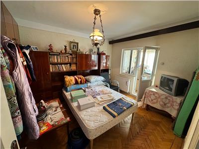 Apartament 3 camere, etaj 2/3, zona fosta Autogara , 70.000 Euro