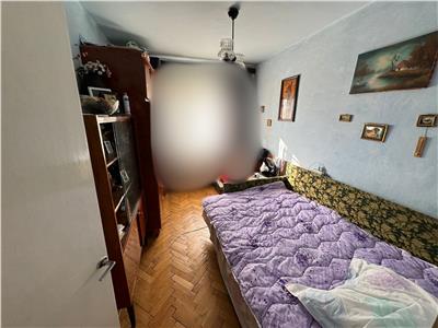 Apartament 3 camere, etaj 2/3, zona fosta Autogara , 70.000 Euro