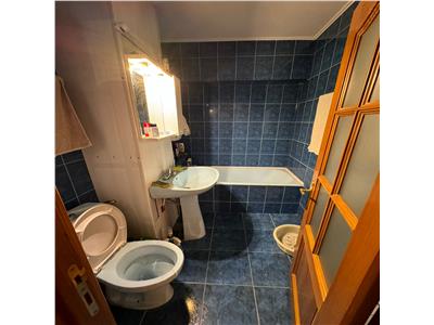 Apartament 3 camere, etaj 5, zona ultracentrala  mobilat  utilat