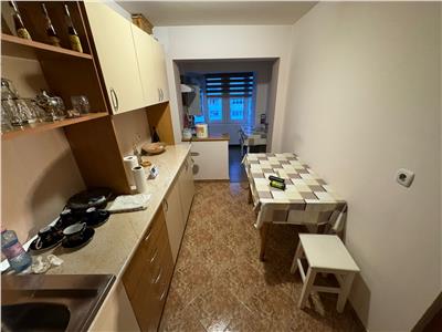 Apartament 3 camere, etaj 5, zona ultracentrala  mobilat  utilat