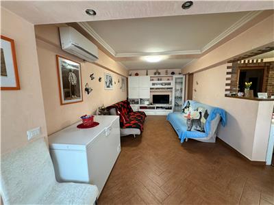 Apartament 3 camere, etaj 2, zona ultracentrala, renovat complet