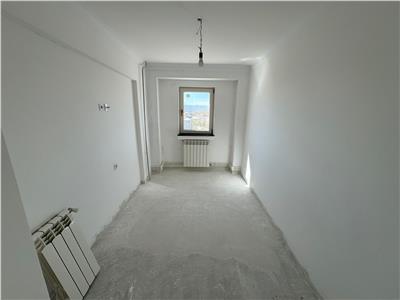 Apartament 3 camere , zona Centrala , Etaj 7/8 , renovat 90%