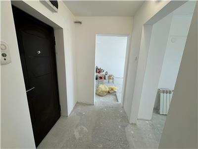 Apartament 3 camere , zona Centrala , Etaj 7/8 , renovat 90%