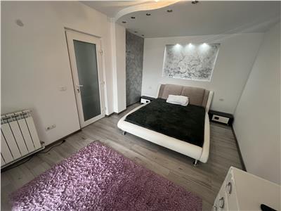 Apartament 2 camere, etaj 8, lift nou, zona Piata Unirii scoala 9