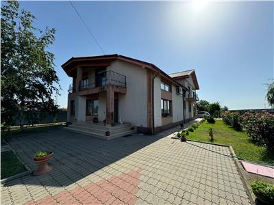 Vila de vanzare in Garoafa,suprafata construita 472mp si teren 1935mp