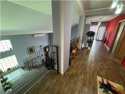 Vila de vanzare in Garoafa,suprafata construita 472mp si teren 1935mp