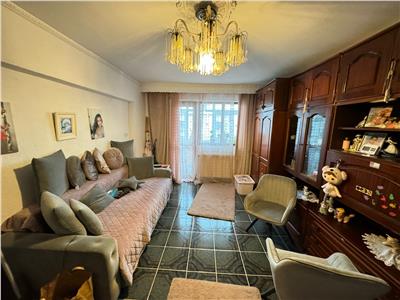 Apartament 3 camere, 72mp, zona Est  Brailei, etaj 4 cu acoperis