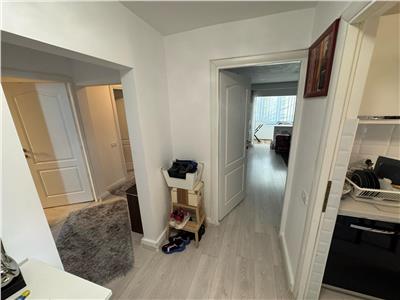 Ap 3 camere, 81 mp utili, et3/3,RECENT RENOVAT