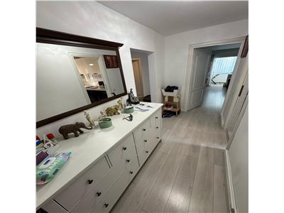 Ap 3 camere, 81 mp utili, et3/3,RECENT RENOVAT
