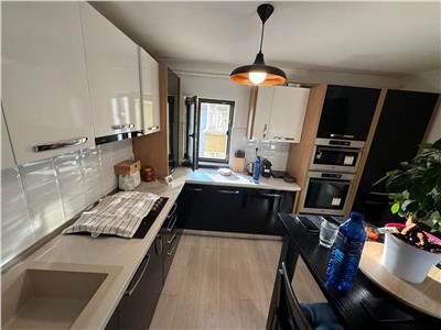Ap 3 camere, 81 mp utili, et3/3,RECENT RENOVAT