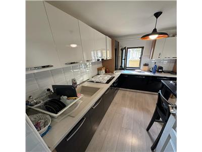 Ap 3 camere, 81 mp utili, et3/3,RECENT RENOVAT
