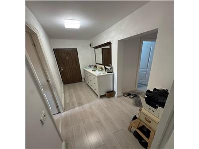 Ap 3 camere, 81 mp utili, et3/3,RECENT RENOVAT