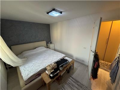 Ap 3 camere, 81 mp utili, et3/3,RECENT RENOVAT