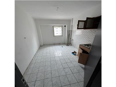 Apartament 2 camere, etaj 3/6 , Piata Moldovei, necesita renovare