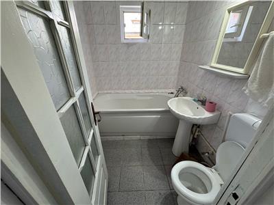 Apartament 3 camere, Bdul Brailei  Parc , etaj 4 cu acoperis